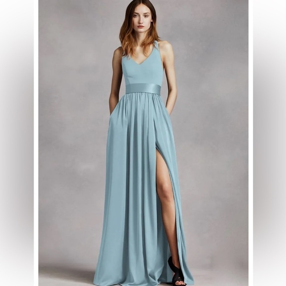 NWT VERA WANG V Neck Halter Gown with Sash Maxi  Bridesmaids Dress Size 4 - Picture 1 of 11